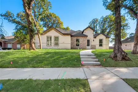 New construction Single-Family house 1408 Spinnaker Ln, Azle, TX 76020 null- photo 0