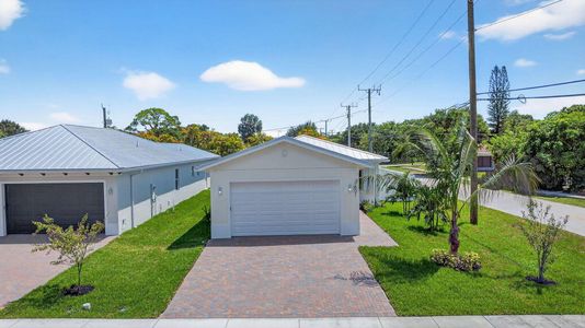 New construction Single-Family house 601 N Loxahatchee Dr, Jupiter, FL 33458 - image