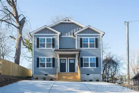 New construction Duplex house 504 12Th Ave Ne, Hickory, NC 28601 - image