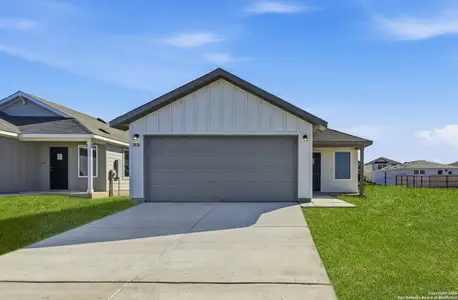 New construction Single-Family house 1536 Gentle Vw, New Braunfels, TX 78130 plan Kemp - image