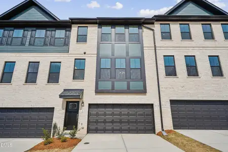 New construction Townhouse house 146 Midtown Rows Wy, Unit 25, Fuquay Varina, NC 27526 - image