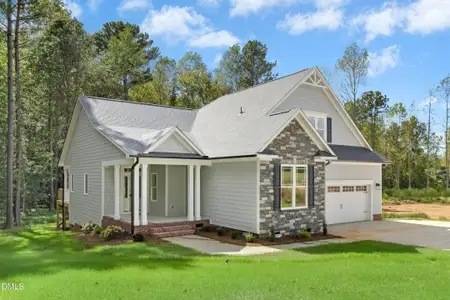 New construction Single-Family house 925 Lynch Rd, Selma, NC 27576 - image