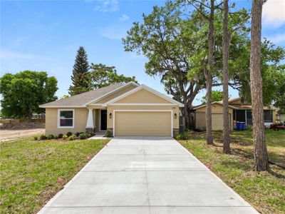 New construction Single-Family house 790 Eagle Ave E, Eagle Lake, FL 33839 - image