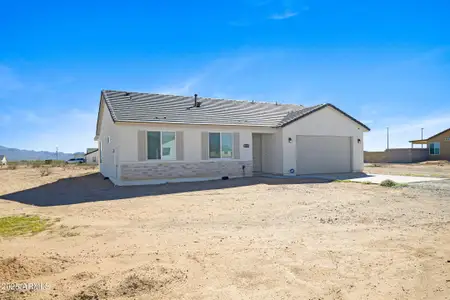 New construction Single-Family house 25835 W Denver Hills Dr, Wittmann, AZ 85361 - image