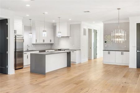 New construction Single-Family house 2355 Bahia Vista St, Sarasota, FL 34239 - image 9