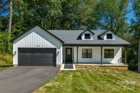 New construction Single-Family house 115 Brentwood Dr, Maiden, NC 28650 - image