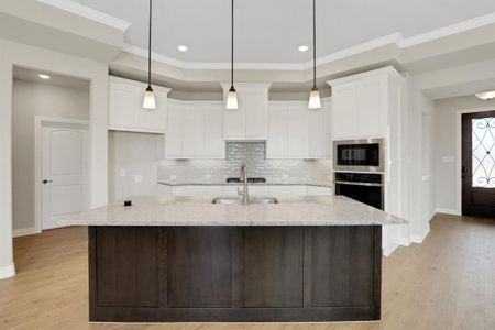 New construction Single-Family house 6121 Villaggio Wy, Fort Worth, TX 76132 Portico- photo 6 6