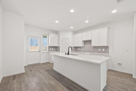 New construction Single-Family house 2810 Rockwood Dr, Iowa Colony, TX 77583 - image 12