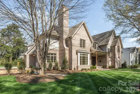 New construction Single-Family house 221 N Canterbury Rd, Charlotte, NC 28211 - image