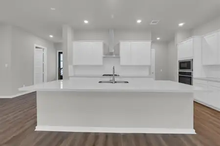 New construction Single-Family house 348 Summer Place Dr, Montgomery, TX 77356 plan Newport - image 6