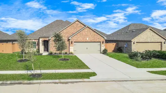 New construction Single-Family house 3006 Floating Barque Dr, Texas City, TX 77568 - image