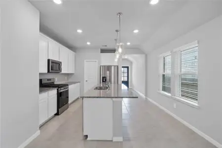 New construction Single-Family house 19572 Stripe Hill Bnd, Montgomery, TX 77316 plan Austin - image 9