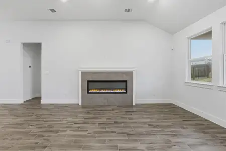 New construction Single-Family house 22402 Lago Lookout Ln, Lago Vista, TX 78645 plan Oliver 2015 S TLT - image 17