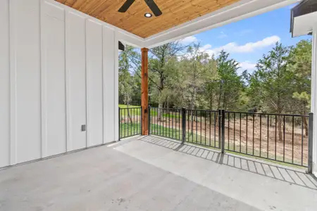 New construction Single-Family house 171 Lamaloa Ln, Bastrop, TX 78602 - image