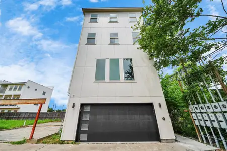 New construction Townhouse house 3913 Griggs Rd, Houston, TX 77021 null- photo 0