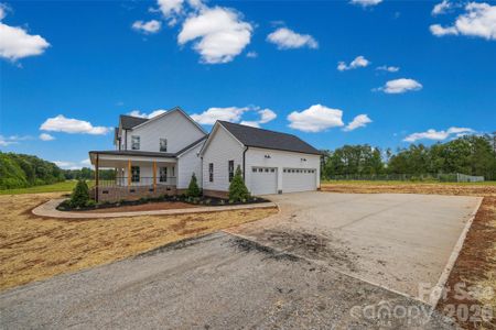 New construction Single-Family house 640 Edwards Rd, Fort Lawn, SC 29714 - image