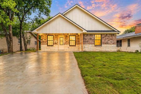 New construction Single-Family house 3542 Live Oak Ave, Waco, TX 76708 - image