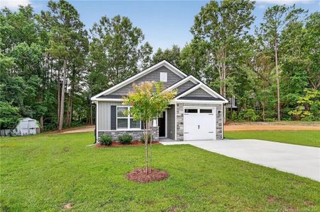 New construction Single-Family house 6100 Garden Ct, Fayetteville, NC 28311 plan Bradford - image