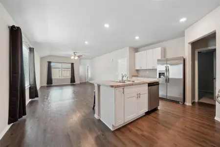New construction Single-Family house 21823 Willow River Canyon Ln, Waller, TX 77484 - image 8