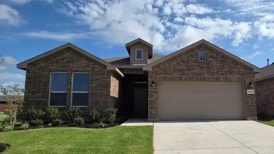 New construction Single-Family house 15629 Leinster Pass, Fort Worth, TX 76247 plan Portales - image