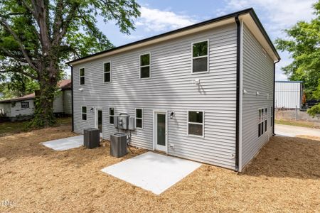 New construction Duplex house 1049 E Harnett St, Dunn, NC 28334 - image