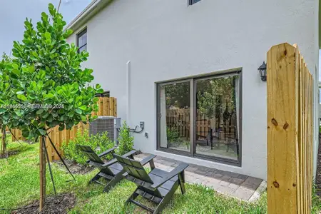 New construction Townhouse house 445 Ne 1St Dr, Florida City, FL 33034 - image