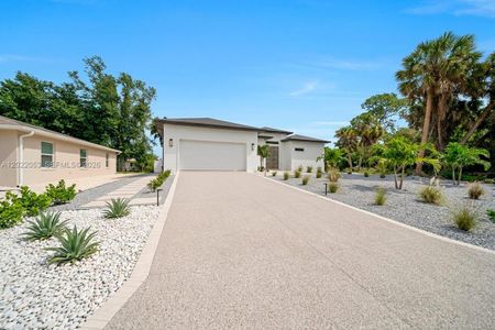 New construction Single-Family house 3286 Eagle Pass St, North Port, FL 34286 - image