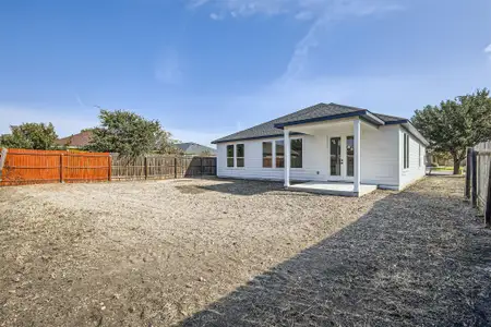 New construction Single-Family house 2413 Blue Sky Ln, Lockhart, TX 78644 null- photo 24 24