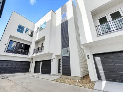 New construction Single-Family house 3405 Baer St, Houston, TX 77020 - image