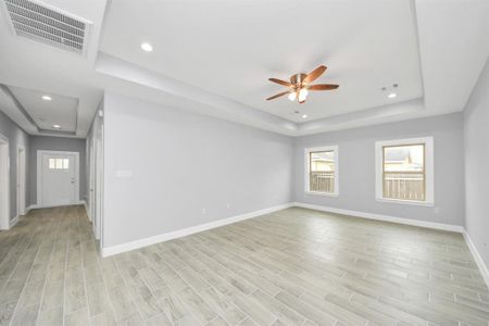 New construction Single-Family house 8229 Homewood Ln, Houston, TX 77028 null- photo 14 14