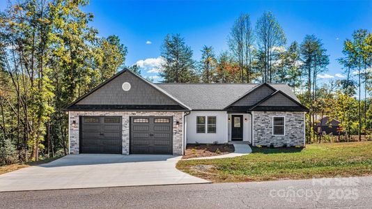 New construction Single-Family house 24 Eastwinds Dr, Hickory, NC 28601 - image