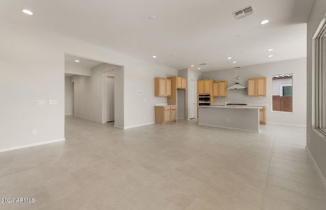 New construction Single-Family house 16683 W Saguaro Park Ln, Surprise, AZ 85387 Coventry- photo 6 6