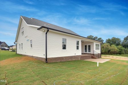 New construction Single-Family house 40 Winterwood Dr, Benson, NC 27504 Peach Willow- photo 28 28