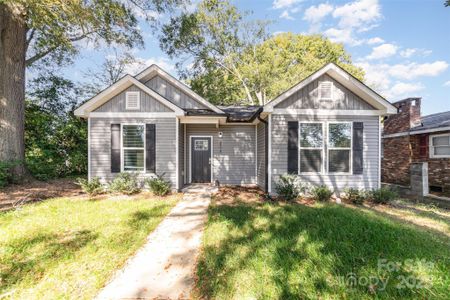 New construction Single-Family house 204 E Page Ave, Gastonia, NC 28052 - image