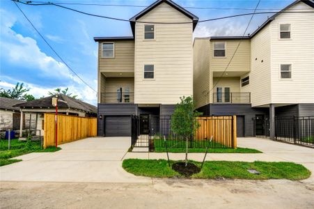 New construction Single-Family house 3406 Rawley St, Houston, TX 77020 - image