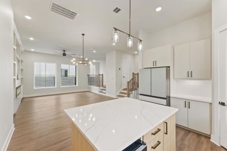 New construction Single-Family house 1946 Purswell Rd, Houston, TX 77055 plan Sienna - image 9