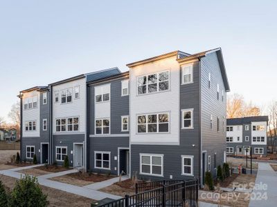 Context at Oakhurst Rockwell Model Home *actual finishes, structural options, and orientation varies on this home. Furniture not included