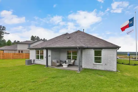 New construction Single-Family house 985 Gray Cloud, New Braunfels, TX 78130 Landmark Series - Blanton- photo 3 3