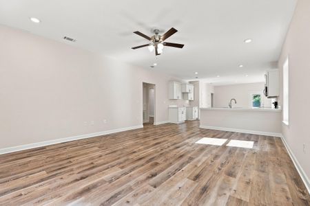New construction Single-Family house 101 Horizon Wy, Crestview, FL 32539 plan Weston - image 19