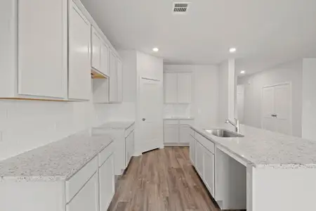 New construction Single-Family house 13318 Carpenter Pl, Mont Belvieu, TX 77535 - image 19