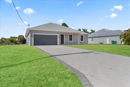 New construction Single-Family house 7427 Sea Mist Dr, Port Charlotte, FL 33981 - image