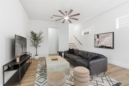 New construction Single-Family house 1420 W 34Th 1/2 St, Houston, TX 77018 - image 12