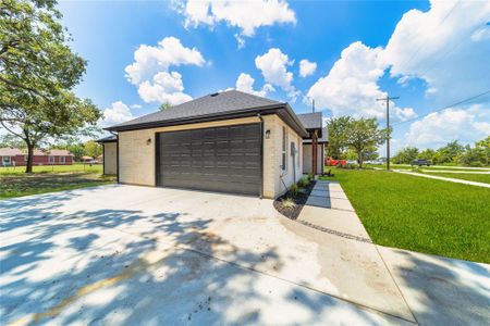 New construction Single-Family house 1117 W End St, Terrell, TX 75160 - image