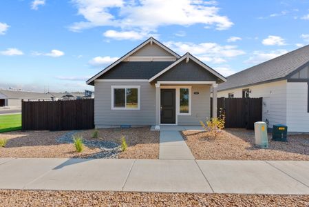 New construction Single-Family house 4092 Sw Obsidian Pl, Redmond, OR 97756 plan Astoria - image