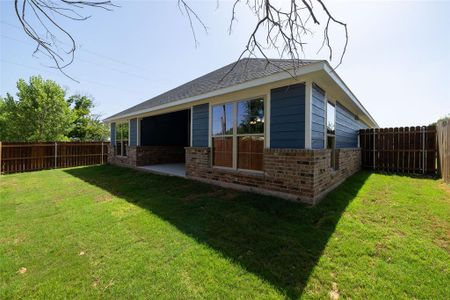 New construction Single-Family house 223 Clover Cir, Weatherford, TX 76086 null- photo 32 32