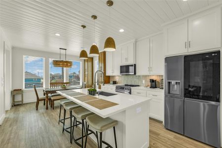 New construction Single-Family house 2200 Crab St, Crystal Beach, TX 77650 - image 9