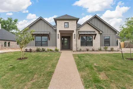 New construction Single-Family house 10221 Creekside Ln, Waco, TX 76712 - image