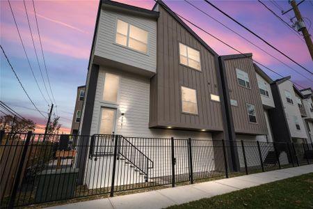 New construction Single-Family house 2955 Delafield St, Houston, TX 77023 - image