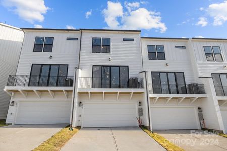 New construction Townhouse house 655 District Ct, Unit 18, Fort Mill, SC 29708 Landon- photo 30 30