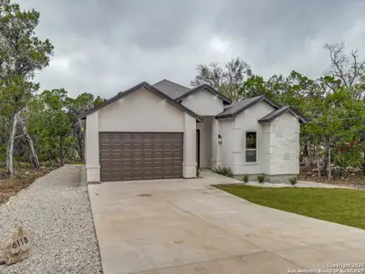 New construction Single-Family house 6118 Tanglewood, Spring Branch, TX 78070 - image